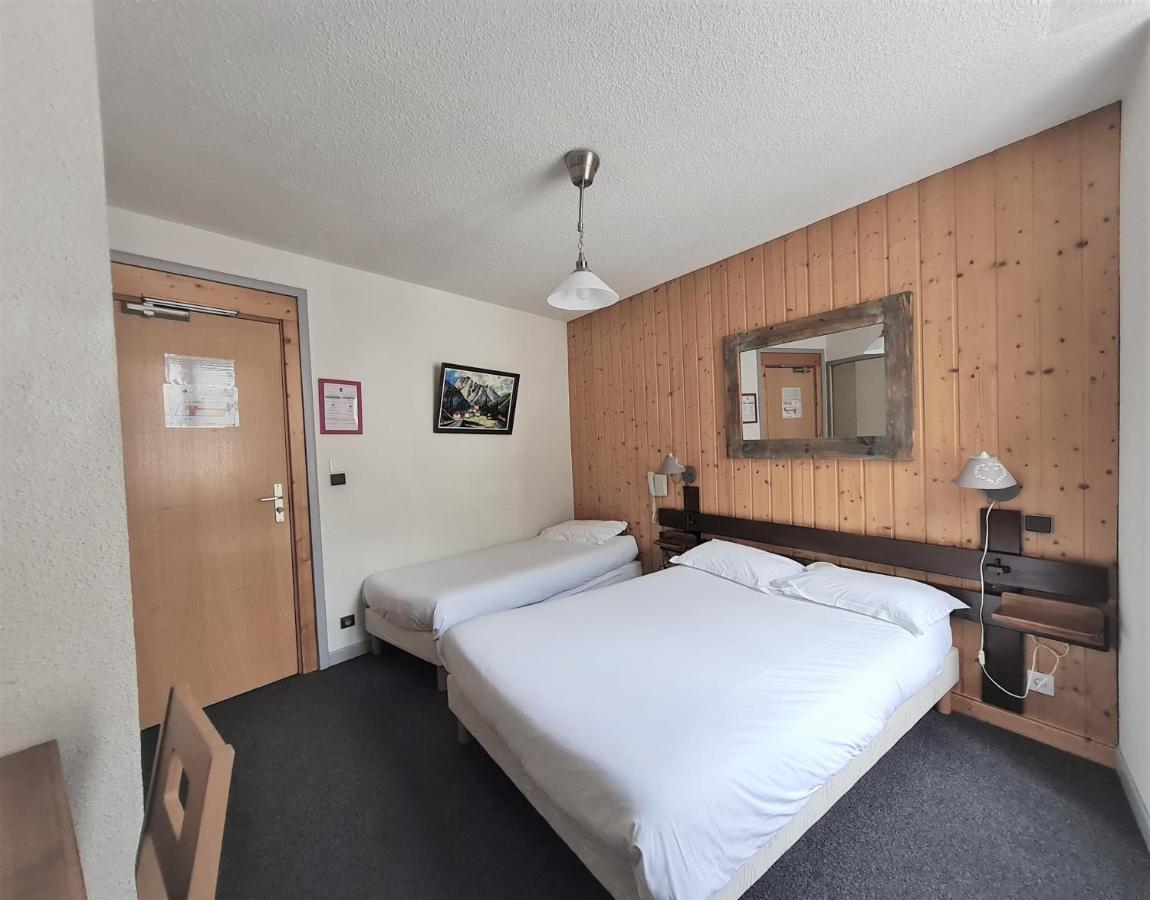 Terminus Hotel Des 3 Vallees Мутьє Екстер'єр фото