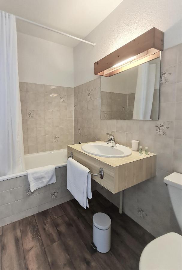 Terminus Hotel Des 3 Vallees Мутьє Екстер'єр фото