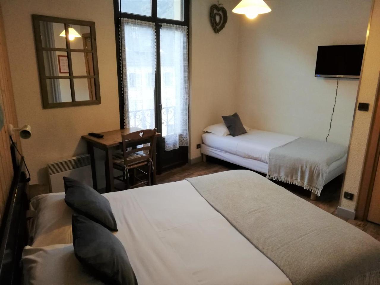 Terminus Hotel Des 3 Vallees Мутьє Екстер'єр фото
