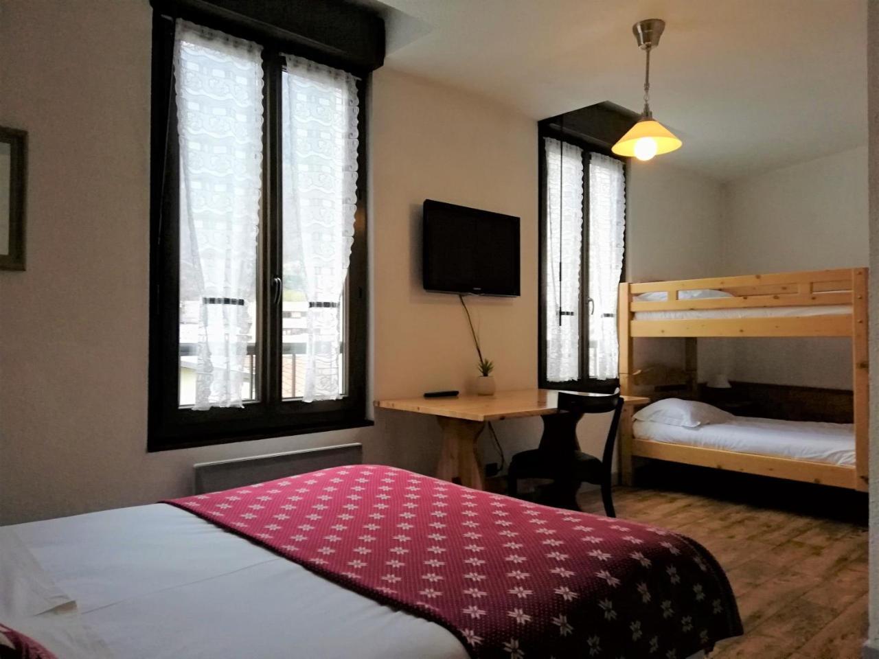Terminus Hotel Des 3 Vallees Мутьє Екстер'єр фото